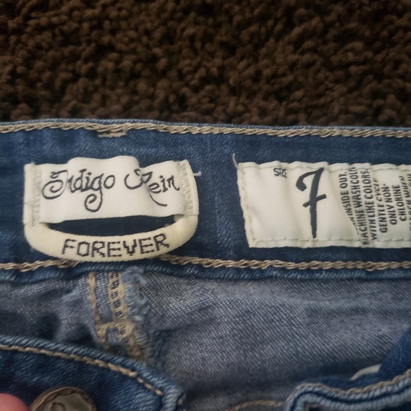 Capris - Picture 2 of 2